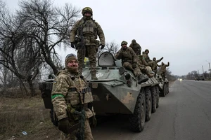 Nóng Nga-Ukraine 30-1: Đức lên tiếng chuyện Ukraine yêu cầu gửi máy bay; Nga nói tăng kiểm soát, tố Ukraine phá cầu