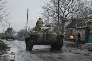 Bakhmut: Nga tấn công dồn ép, Ukraine quyết bám trụ dù 'phải trả giá đắt'