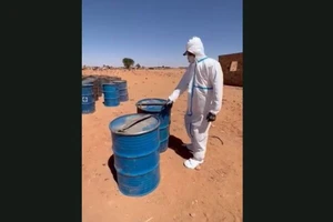 VIDEO: Đã tìm thấy 2,5 tấn uranium bị mất ở Libya