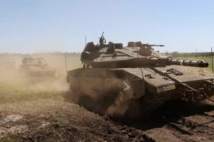 Israel không kích Syria sau khi Cao nguyên Golan bị nã hỏa tiễn