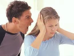 Con tám tháng, vợ có quyền ly hôn? 