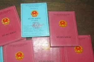 Định cư nước ngoài, bị xoá hộ khẩu?