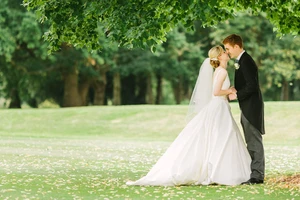 Những người có họ trong phạm vi ba đời là ai?