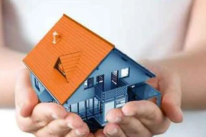 Mẹ tặng nhà cho con gái, con rể có được đứng tên chung? 