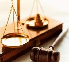 Tòa xử án, bị đơn được vắng mặt mấy lần?