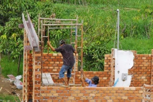 Xây dựng ở nông thôn, có được miễn giấy phép? 