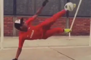 Clip thủ môn chụp bóng bá đạo nhất thế giới 