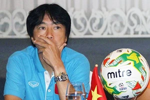 Audio: HLV Miura một mình chống đỡ