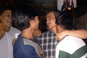 Audio: Ông Nén về nhà trong nước mắt