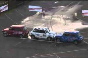 Màn lùi xe vào bãi đỗ khoảng hẹp cực chuẩn hot nhất tuần qua