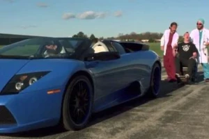 Xem: Đại gia nhổ răng kiểu Úc 