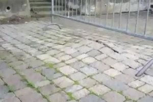 Clip: Mặt đường lát gạch “hít thở” như vật sống 
