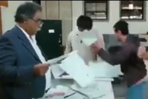 Cách mà sinh viên nộp bài khi bị thầy không nhận