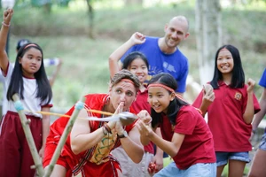 Nâng cao khả năng giao tiếp khi tham gia trại hè Anh ngữ