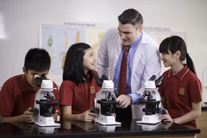 Hệ thống đào tạo giáo viên chuẩn nước ngoài