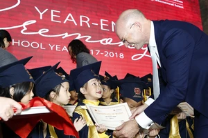 VAS trao Học bổng gần 1 tỷ đồng cho học sinh xuất sắc