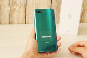 5 lý do khiến Honor 10 Phantom Green hút khách