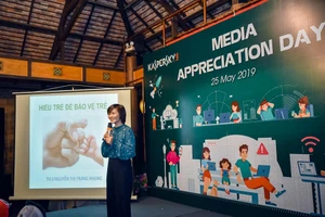 Làm thế nào để quản lý việc sử dụng Facebook của trẻ? 