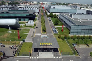 Châu Âu dừng sản xuất xe hơi