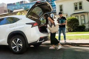 Ford, Nissan, Honda miễn giảm tiền cho khách thời COVID-19