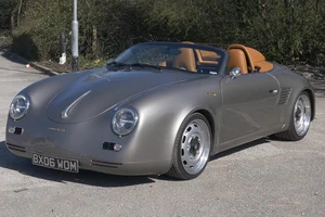 Chi 1,9 tỉ độ siêu xe thành xế cổ đời 1950