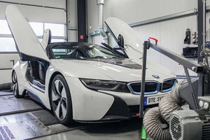 Độ lại BMW i8 mạnh hơn cả siêu xe