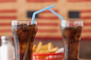 Nghiên cứu mới tiết lộ sự nguy hiểm của đồ uống có đường