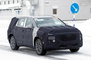 Bóng dáng Santa Fe mới trên đường chạy thử