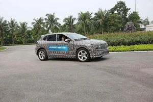 Xe điện Vinfast ngụy trang chạy thử nghiệm