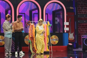 Những khoảnh khắc 'lê lết' của Lâm Vỹ Dạ tại Studio 6