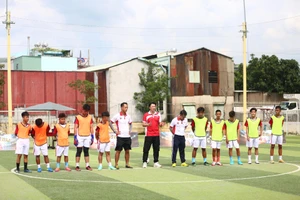 HLV Nguyễn Hồng Sơn học theo tiêu chí huấn luyện của HLV Park Hang Seo