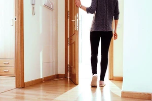 Tại sao bạn cần thêm thói quen đi bộ sau bữa tối vào thói quen hàng ngày