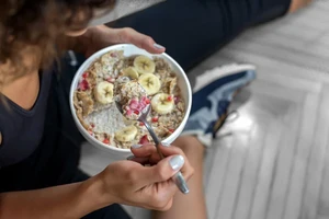 Tại sao bạn nên ăn trước khi tập luyện?