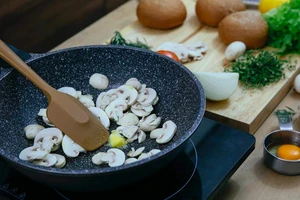 10 mẹo giảm lượng natri để giúp kiểm soát huyết áp