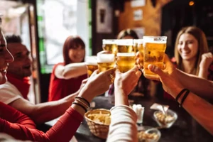 Uống rượu bia quá nhiều sẽ dẫn đến các bệnh nào?
