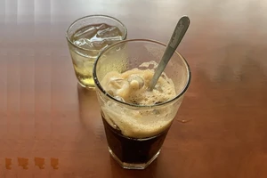 Điều gì xảy ra khi bạn tiêu thụ quá nhiều caffeine?