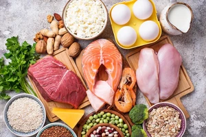 7 thói quen ăn uống khiến người trên 60 tuổi dễ bệnh tật và suy yếu