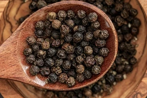 7 lợi ích sức khỏe tiềm ẩn của hạt tiêu đen