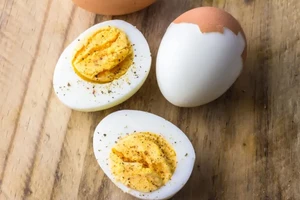 4 loại thực phẩm giàu protein giúp xây dựng cơ bắp săn chắc sau tuổi 60