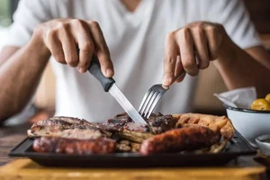 Những lầm tưởng về chế độ ăn uống cản trở việc giảm cân 