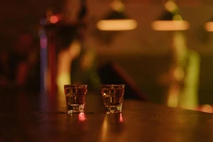 Rượu và ung thư: Những điều bạn cần hiểu rõ để bảo vệ sức khỏe 