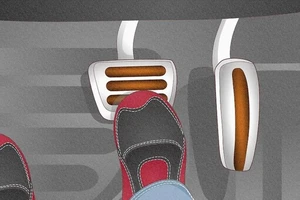 Không chỉ tài mới, nhiều người lái lâu năm cũng dễ sai khi lái xe số tự động