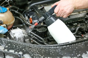 Bí quyết giữ khoang máy ô tô luôn mát khi thời tiết oi bức