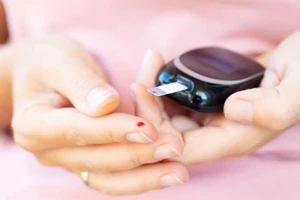 Vì sao đường huyết dễ biến động trong mùa hè? 