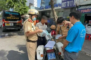 Tài xế đã nhậu từ hôm trước, nhưng hôm nay vẫn có nồng độ cồn trong hơi thở