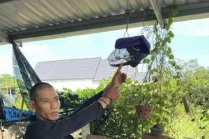 Nhóm cướp tấn công lấy xe máy và lồng chim ở Củ Chi