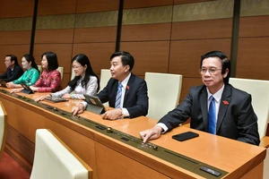 Quốc hội thông qua Nghị quyết về giám sát chuyên đề, chất vấn