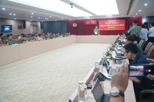 'Hậu pháo’ đưa hơn 60 tỉ cho Chánh Văn phòng Huyện ủy Mang Thít, tỉnh Vĩnh Long