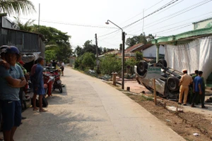 Tạm giữ hình sự tài xế tông 2 người tử vong ở Đồng Tháp