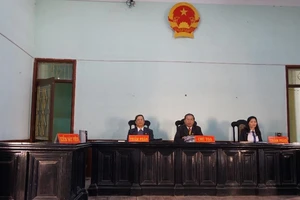 Thay KSV chỉ trong 1 ngày, Tòa từ chối xử